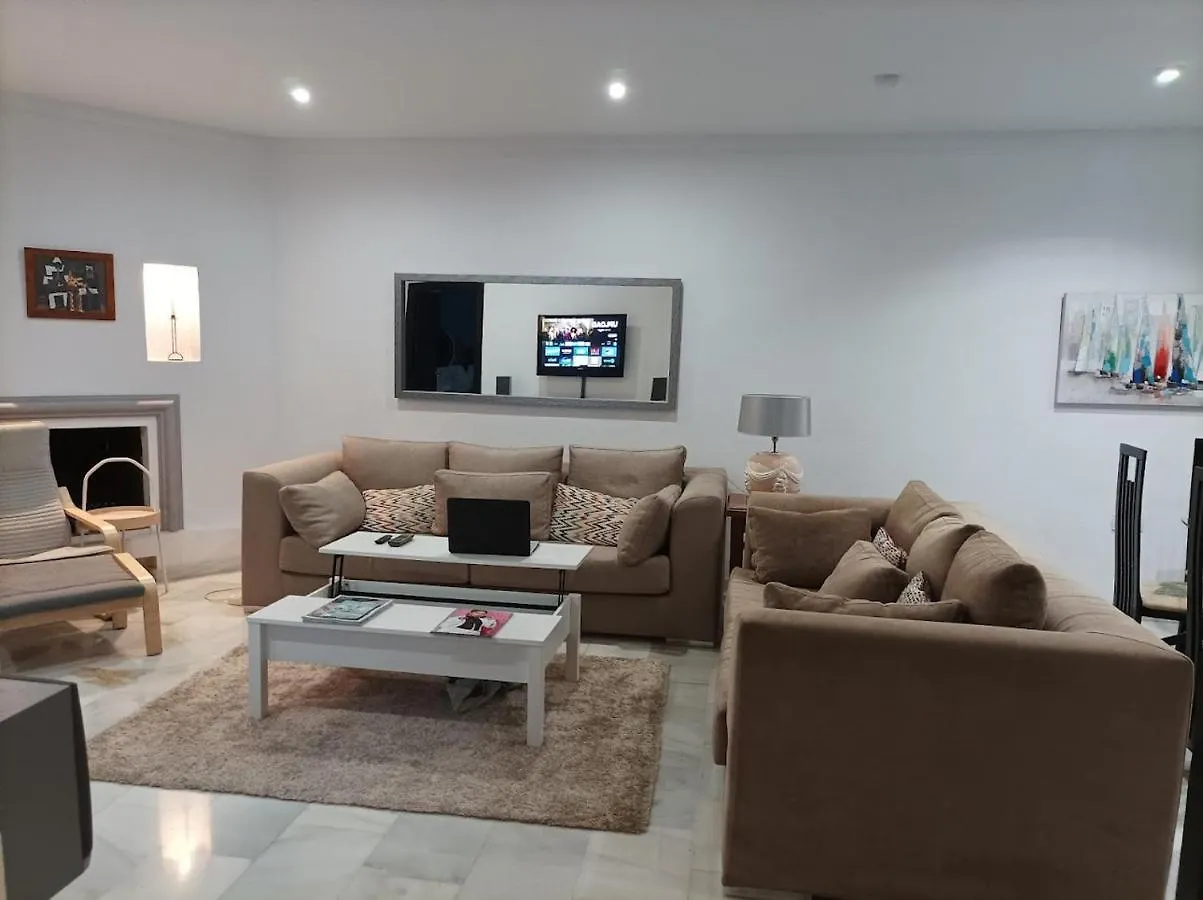 Large 2 Bed Apt Puerto Banus Marina Private Parking Appartement Marbella